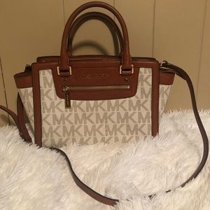 Michael Kors Vanilla Logo Purse